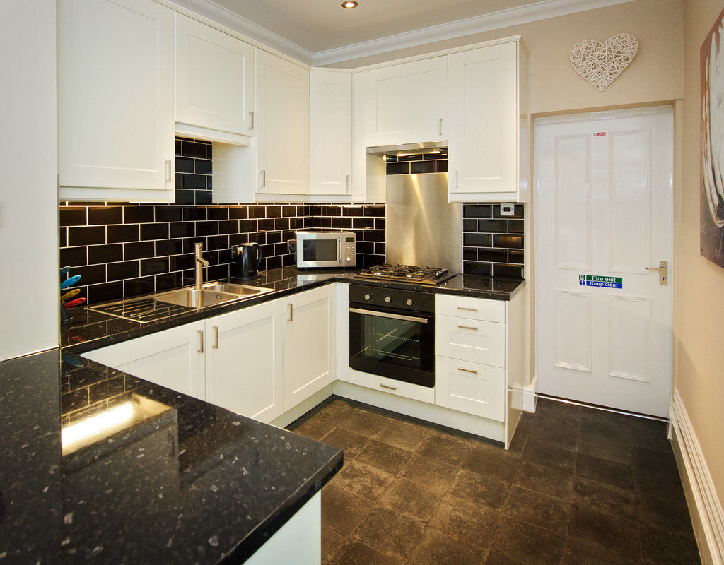 Cheshire Hospitality Ltd T\/A Lennox Lea Studios & Apartments Sale Extérieur photo