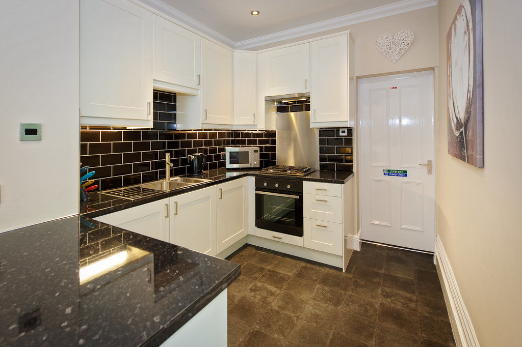 Cheshire Hospitality Ltd T\/A Lennox Lea Studios & Apartments Sale Extérieur photo
