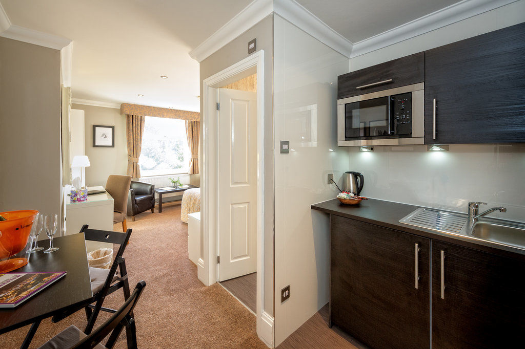 Cheshire Hospitality Ltd T\/A Lennox Lea Studios & Apartments Sale Extérieur photo