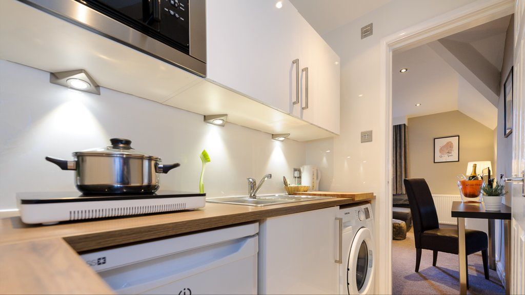 Cheshire Hospitality Ltd T\/A Lennox Lea Studios & Apartments Sale Extérieur photo
